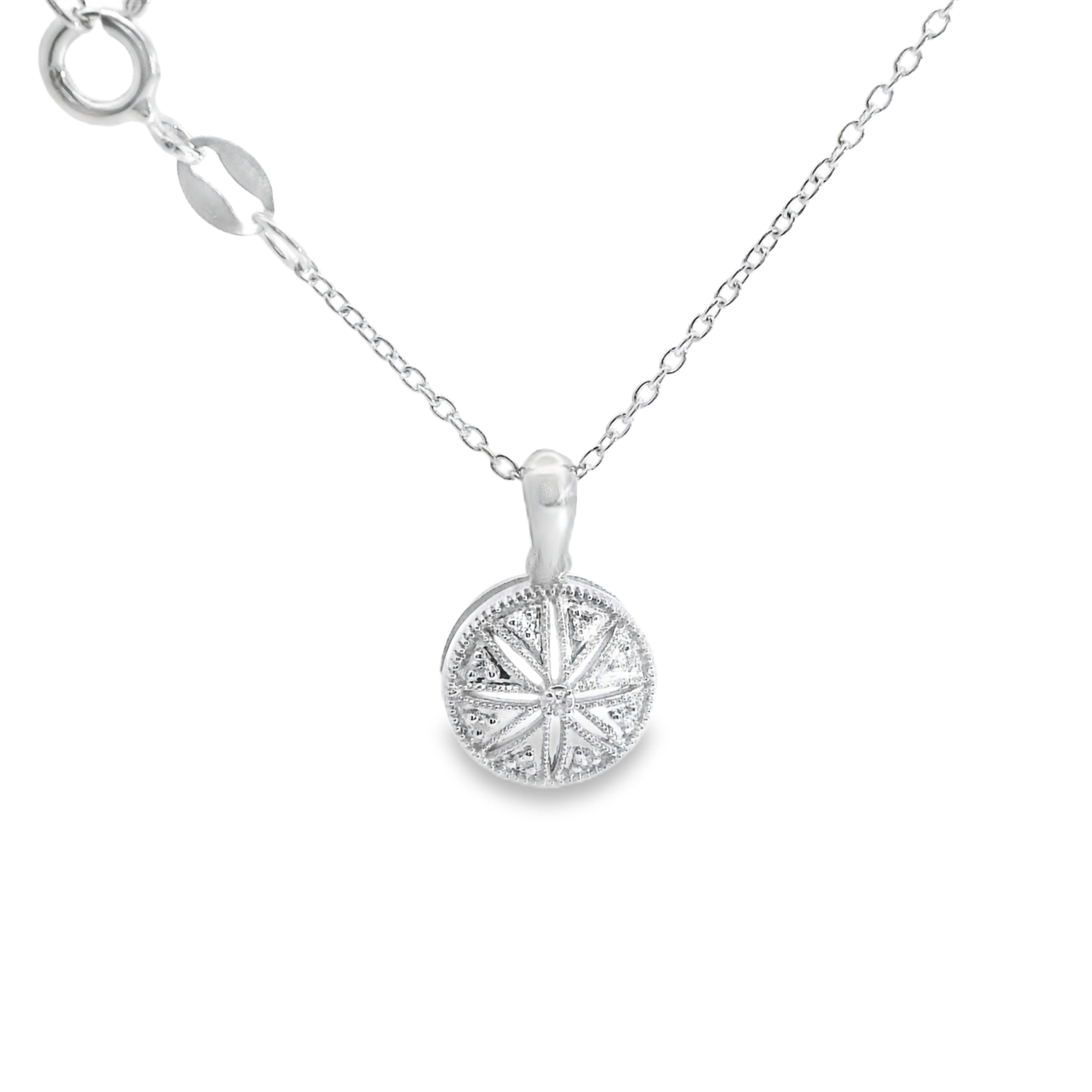 Elegant Silver Pendant Necklace