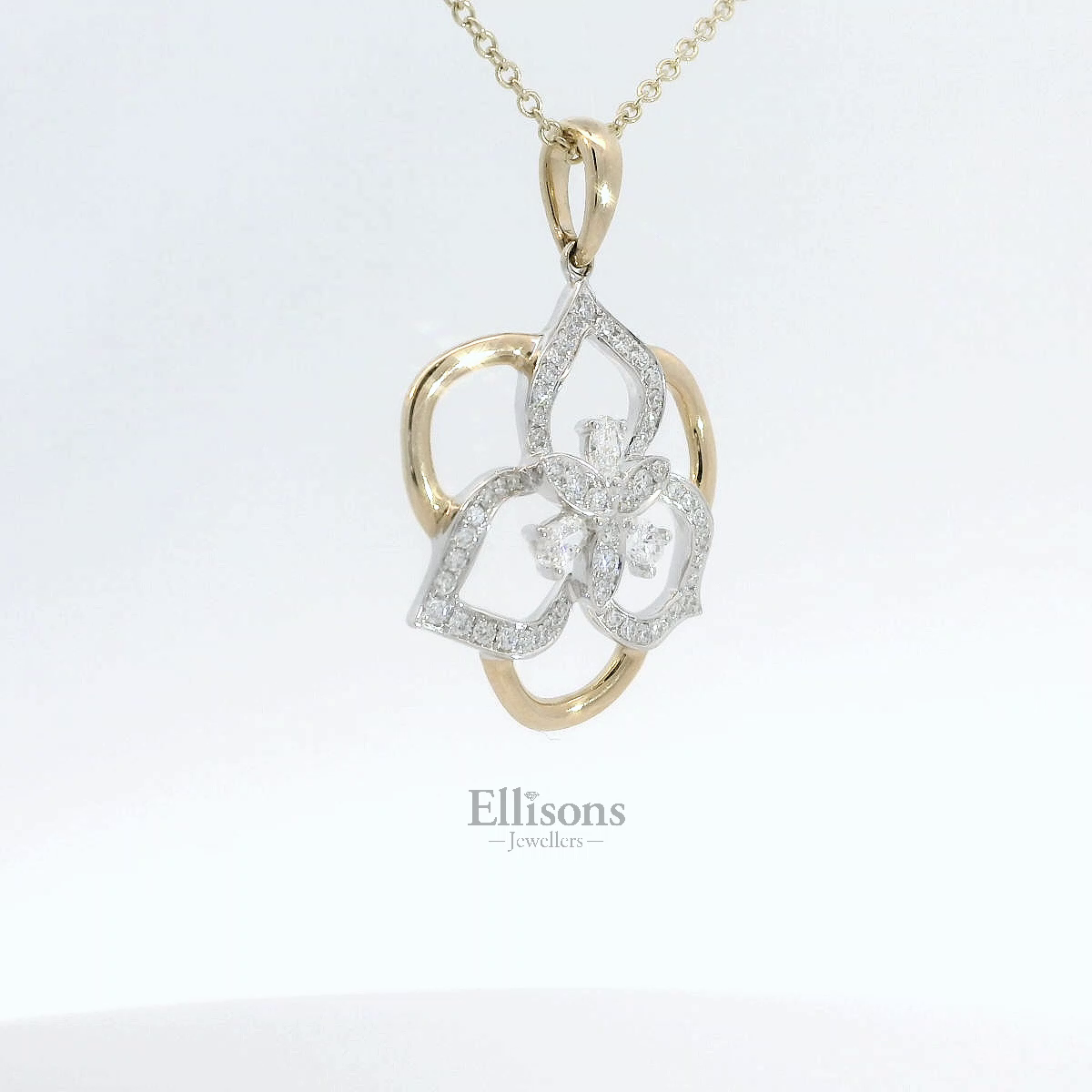 18ct Gold Floral Diamond Pendant 18ct Gold Floral Diamond Pendant