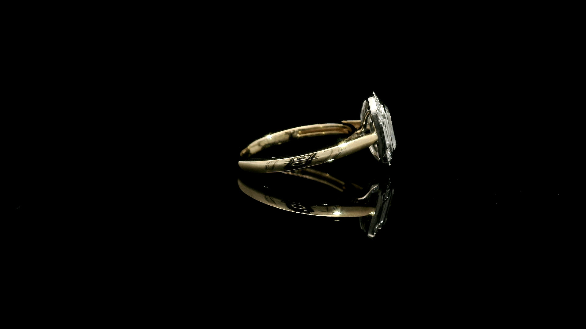 18ct Gold Platinum Emerald cut Diamond Baguette Halo ring 18ct Gold Platinum Emerald cut Diamond Baguette Halo ring