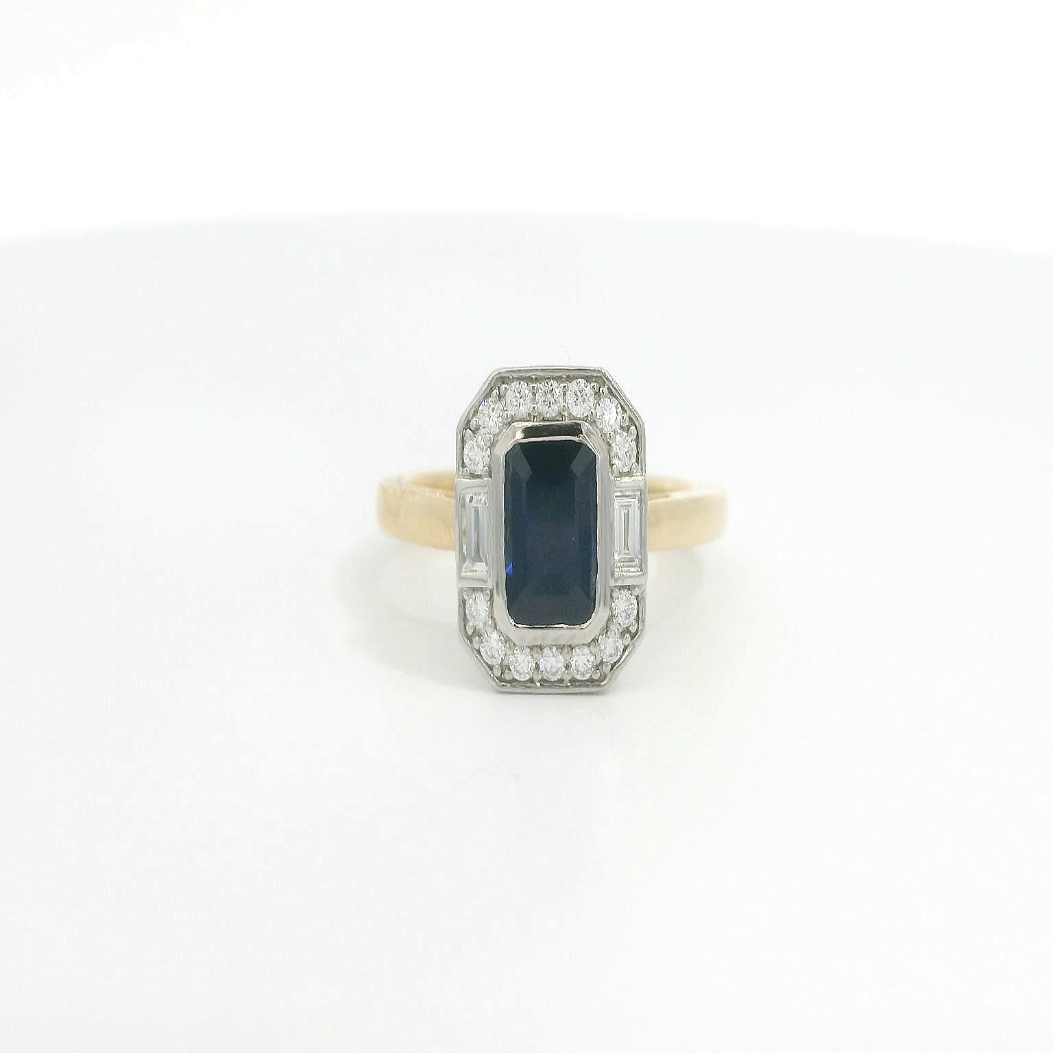 18ct Gold Platinum Emerald cut Sapphire Bezel Halo ring 18ct Gold Platinum Emerald cut Sapphire Bezel Halo ring