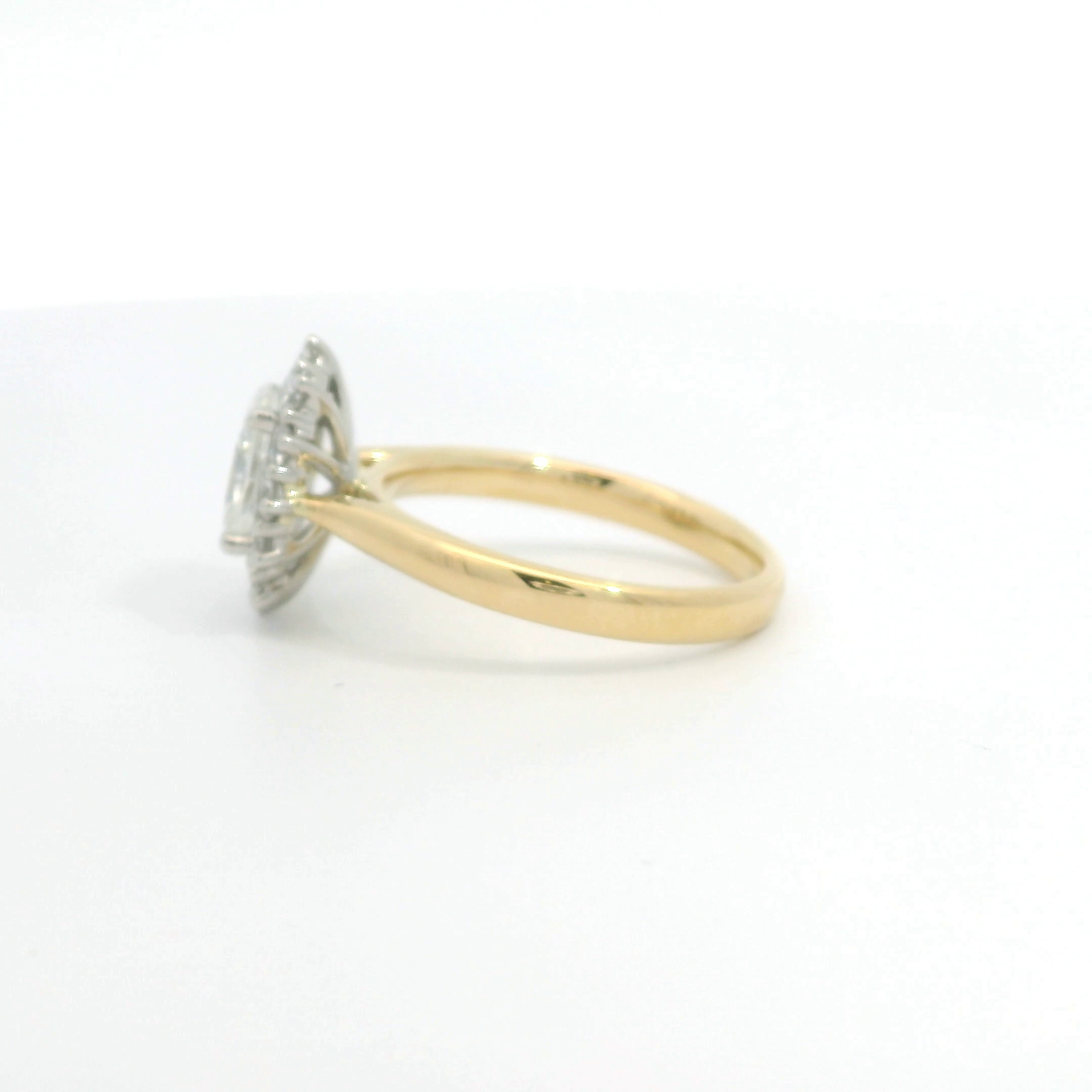 18ct Gold Platinuim Oval Diamond Cluster ring 18ct Gold Platinuim Oval Diamond Cluster ring