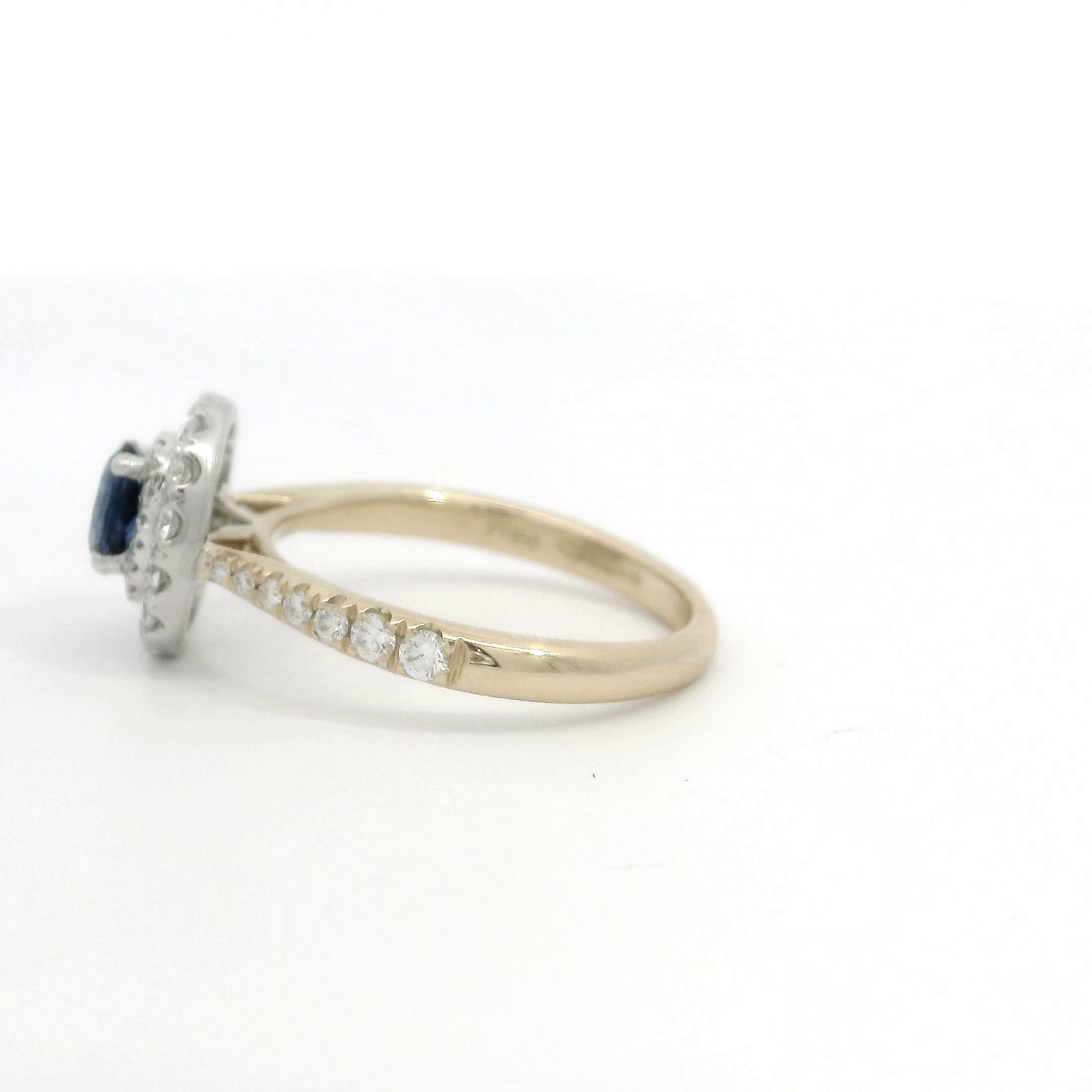 18ct Gold Platinum Sapphire Oval Double Halo cluster ring 18ct Gold Platinum Sapphire Oval Double Halo cluster ring
