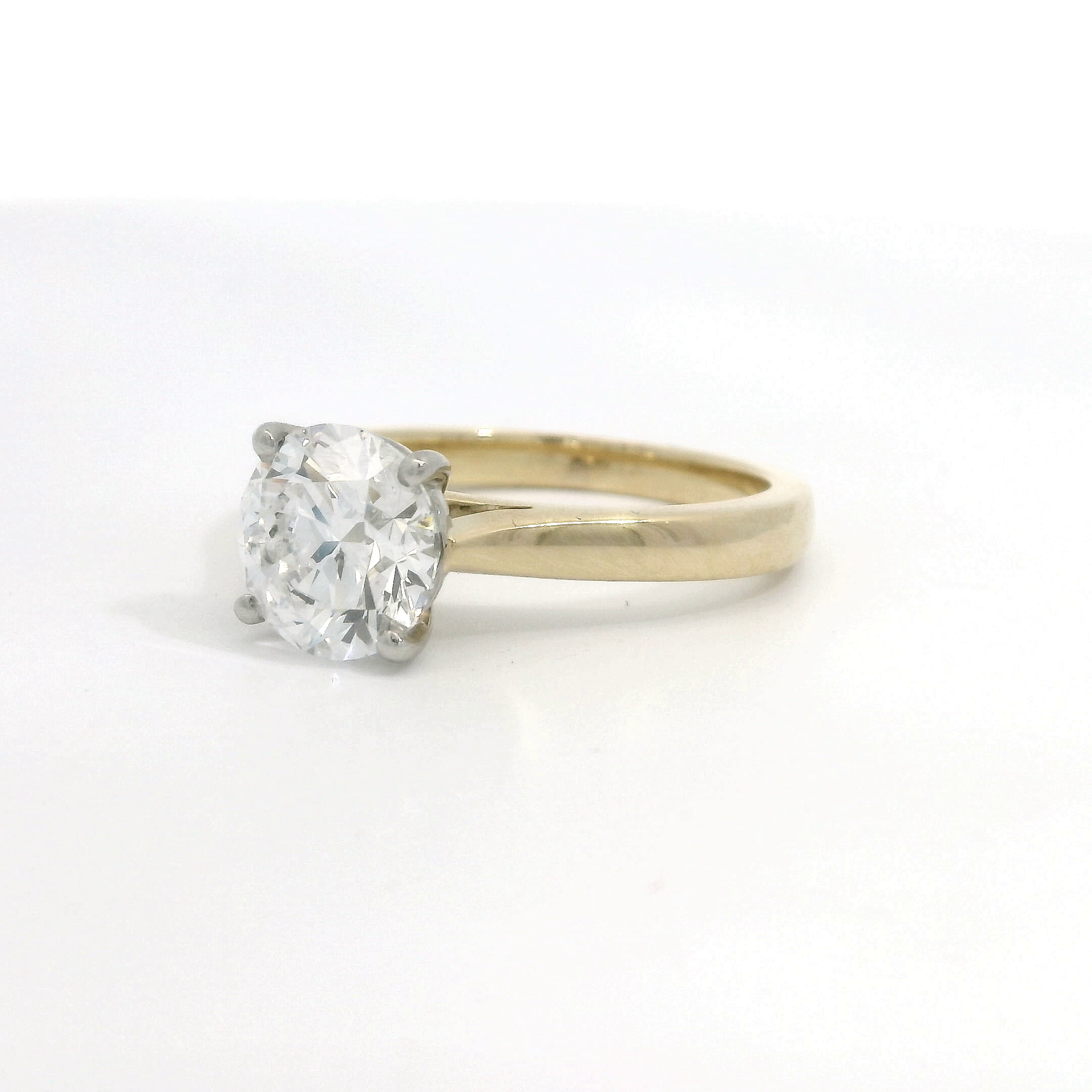 18ct Gold Platinum Solitaire DSi2 Diamond ring 18ct Gold Platinum Solitaire DSi2 Diamond ring