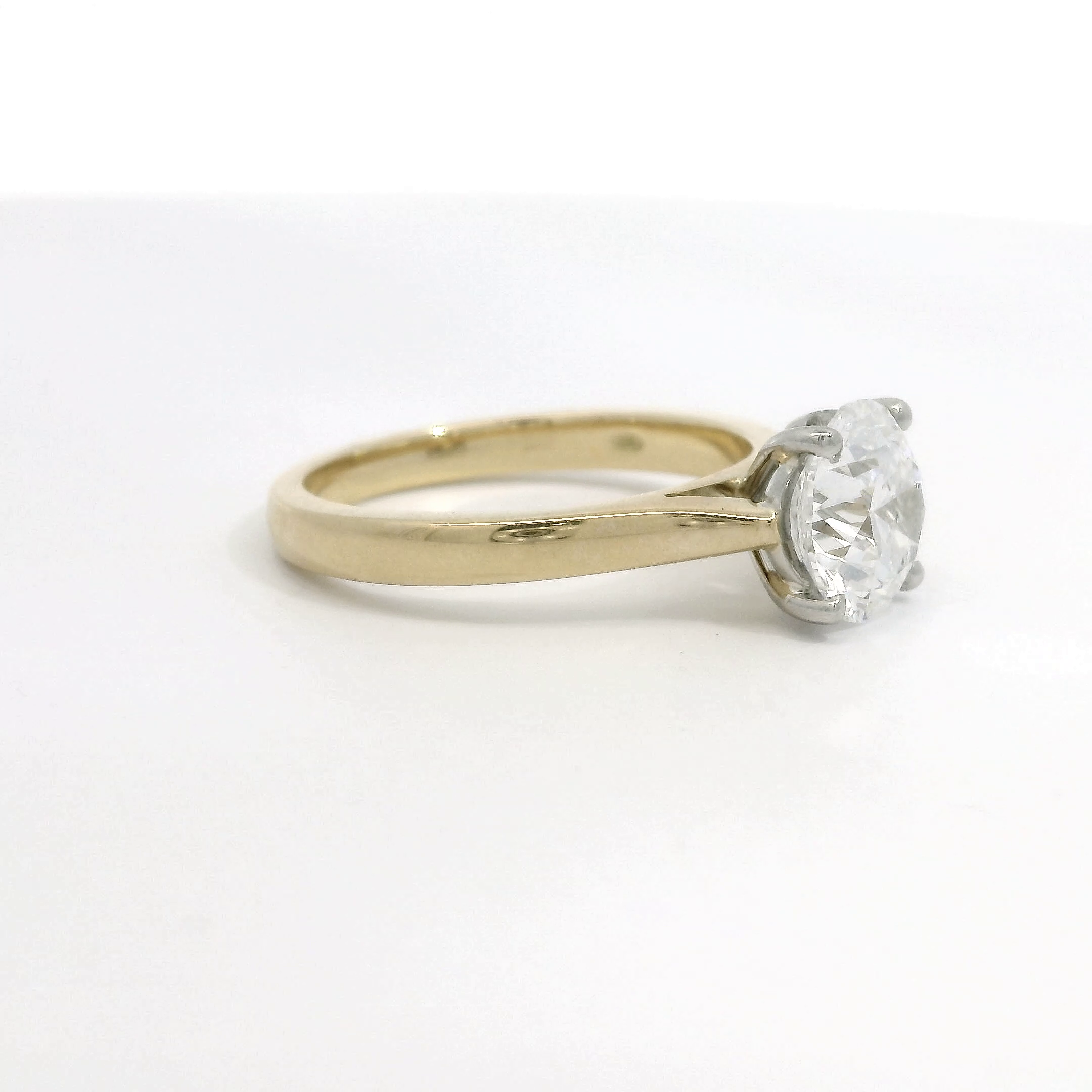 18ct Gold Platinum Solitaire DSi2 Diamond ring 18ct Gold Platinum Solitaire DSi2 Diamond ring
